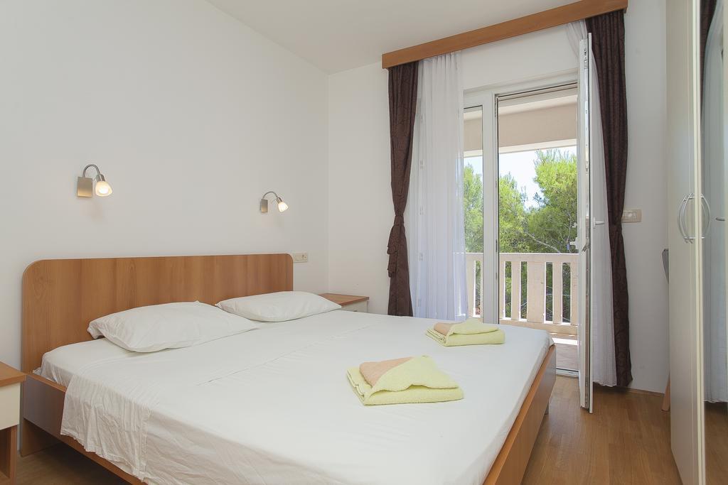Apartments Villa Maris Lumbarda Room photo